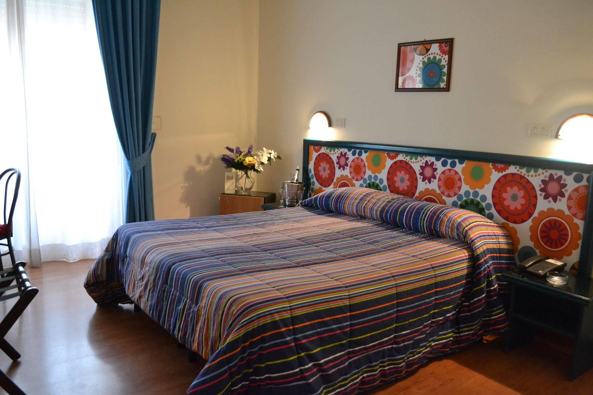 Cesare Augusto Hotel Naples Luaran gambar